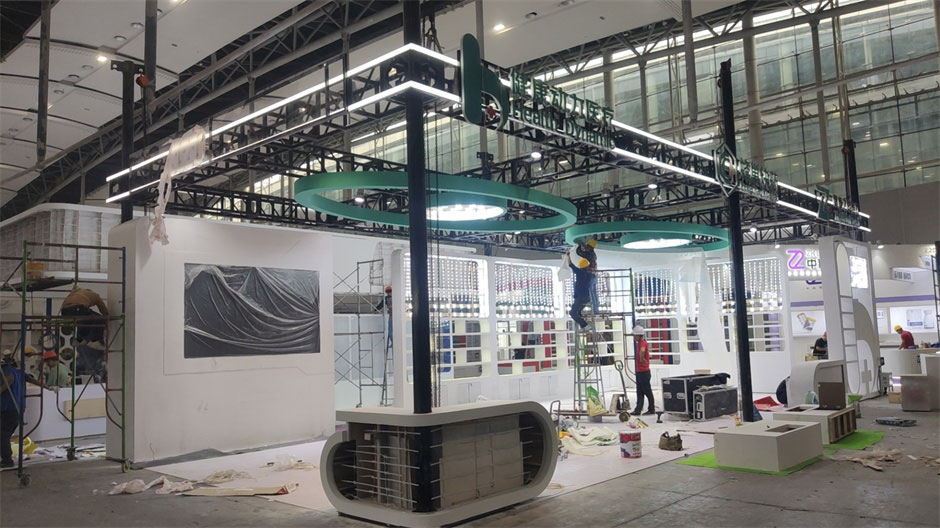 健康動(dòng)力醫(yī)療展臺搭建現(xiàn)場